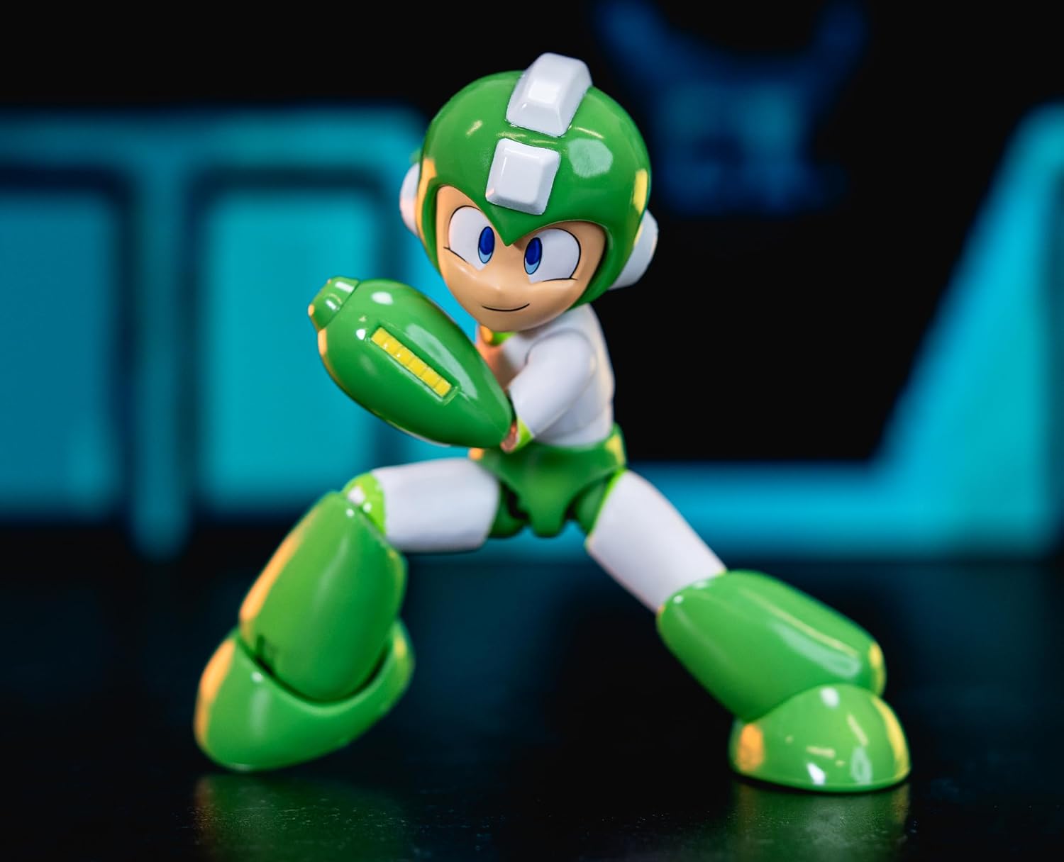 Jada Toys - Mega Man 4" Hyper Bomb - 1:12 Scale Action Figure