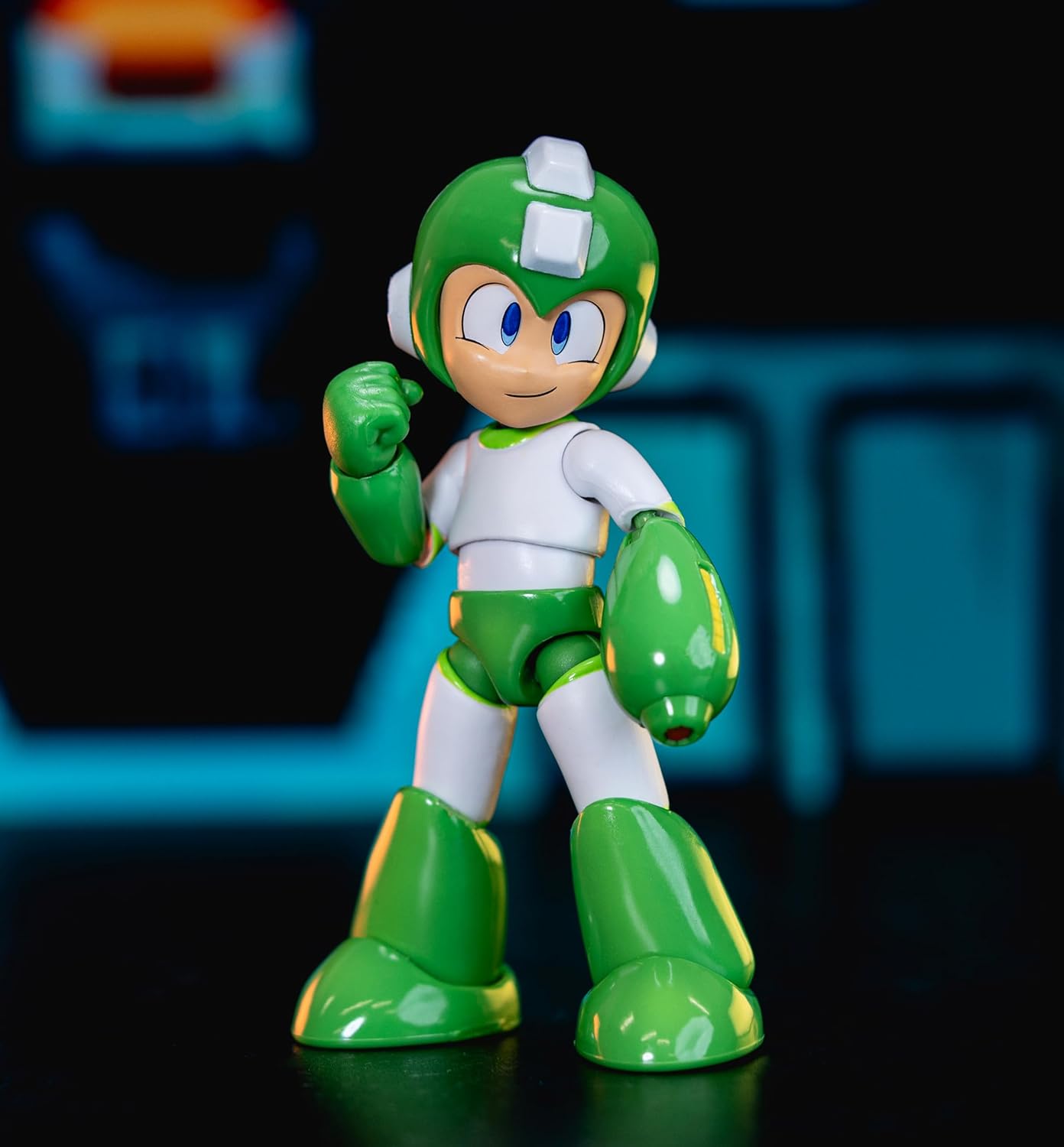 Jada Toys - Mega Man 4" Hyper Bomb - 1:12 Scale Action Figure