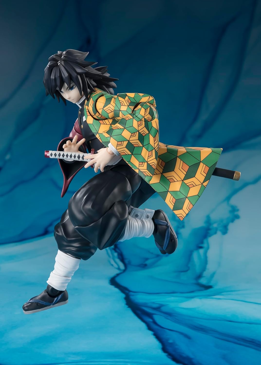 TAMASHII NATIONS - Demon Slayer: Kimetsu No Yaiba Giyu Tomioka S.H.Figuarts Action Figure