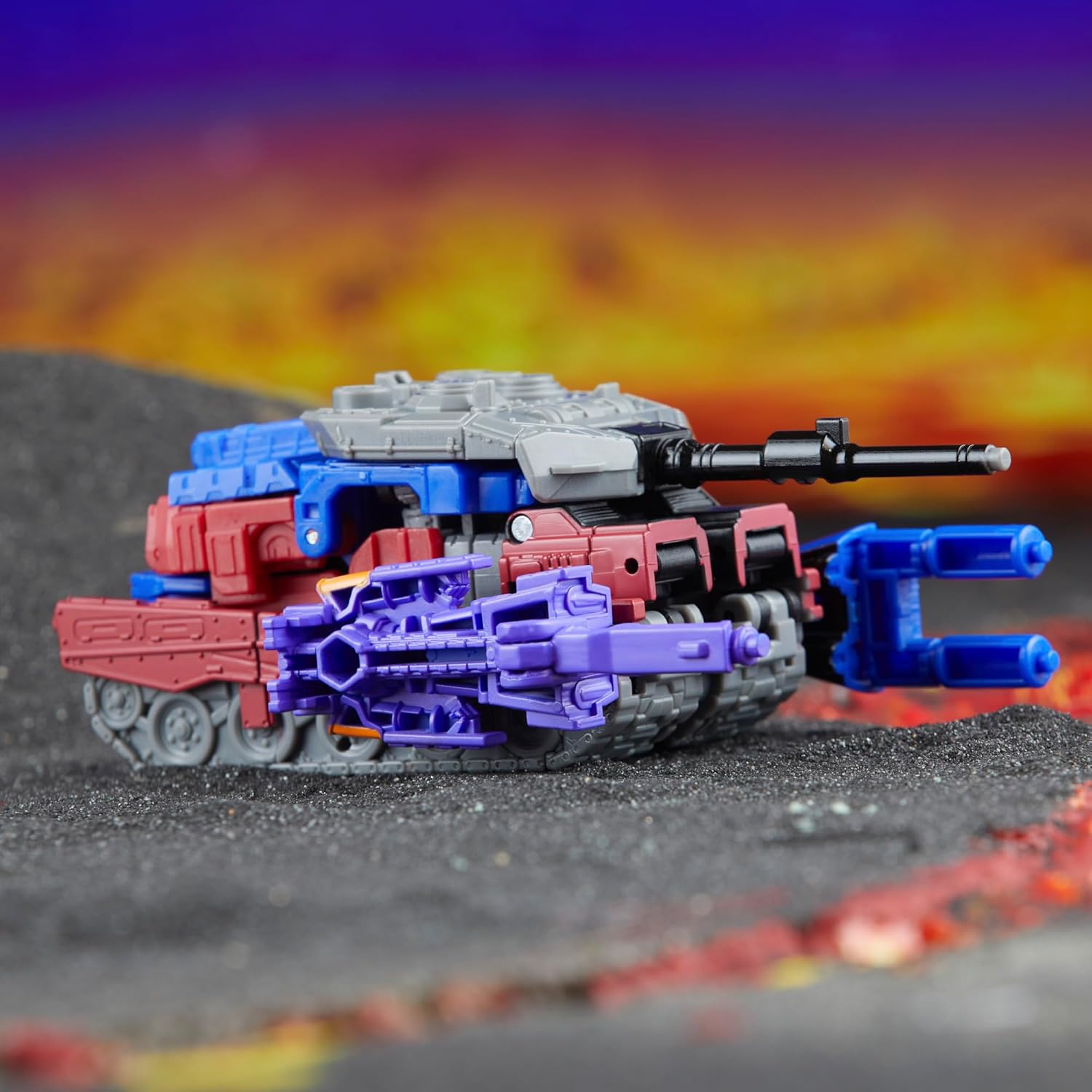 Transformers Legacy United Deluxe Class G1 Universe Quake, 5.5-inch Converting Action Figure