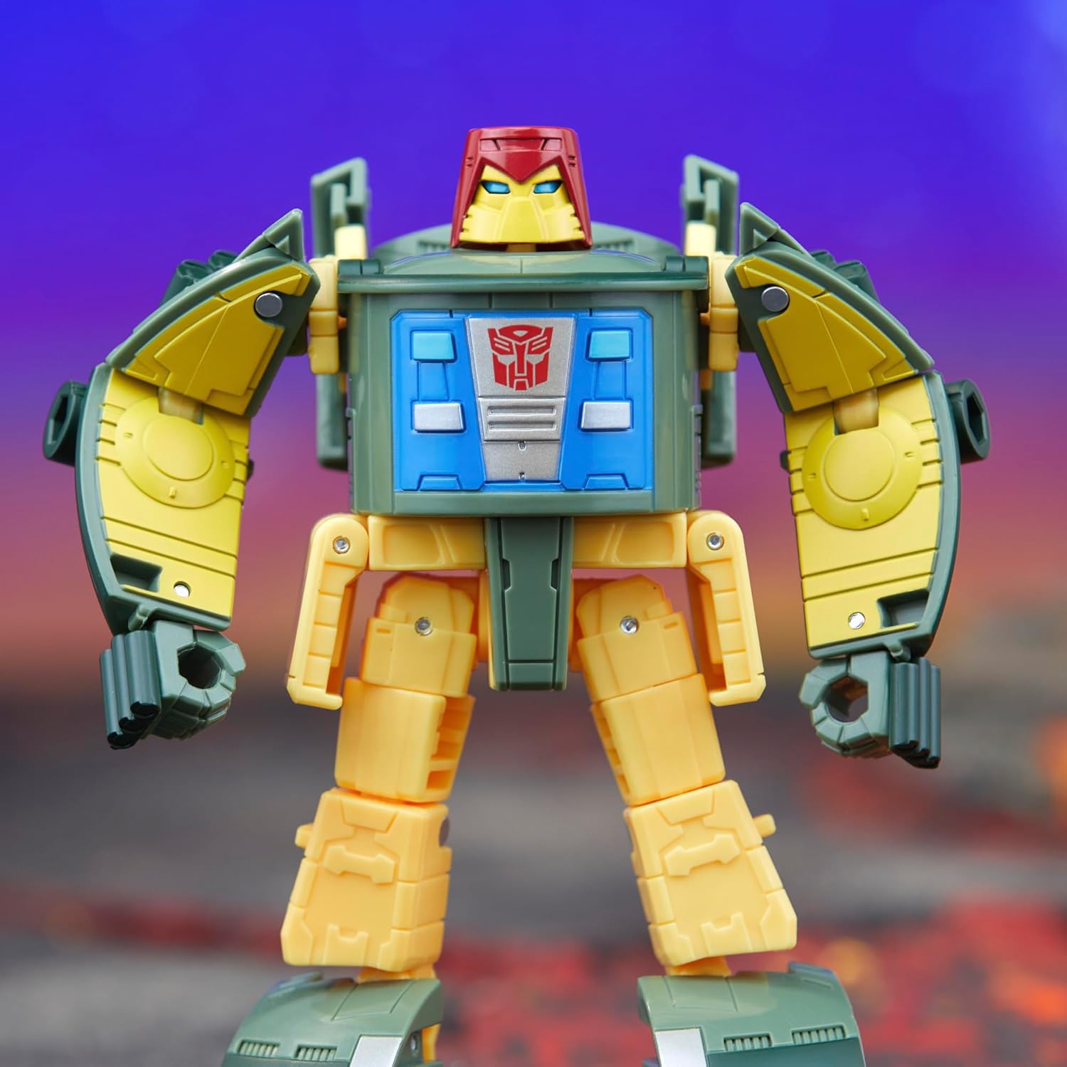 Transformers Legacy Deluxe Class Autobot Cosmos, 5.5-inch Converting Action Figure